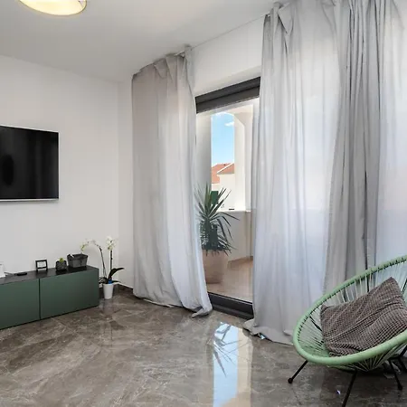 Luxury Tinel ميميتسا