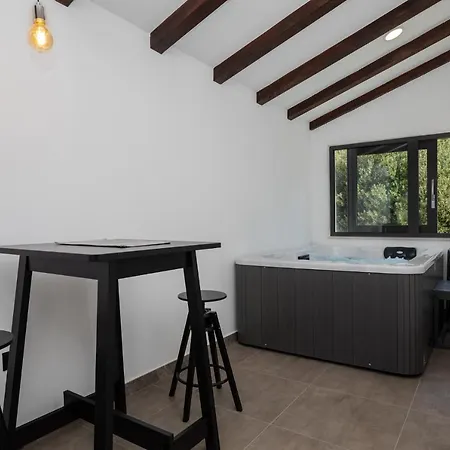 Luxury Tinel