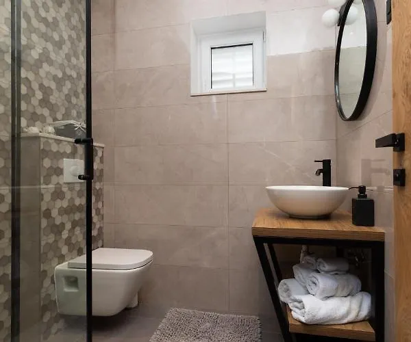 Luxury Tinel 아파트 미미체