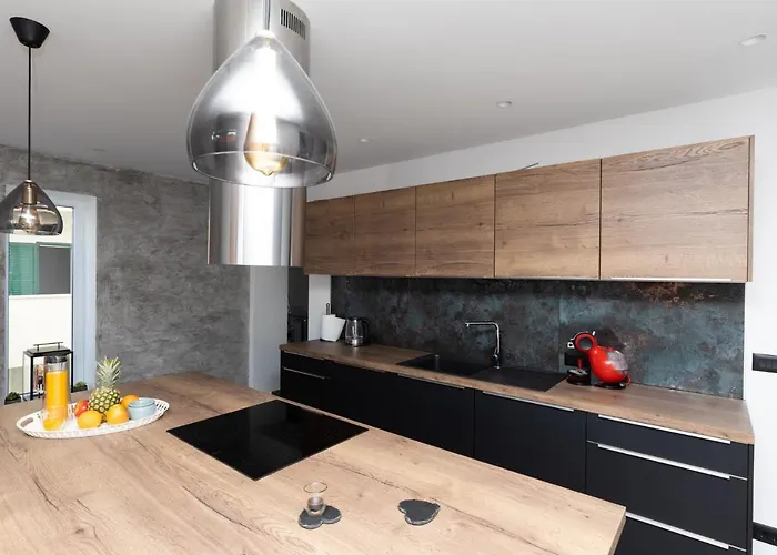 Luxury Tinel 아파트