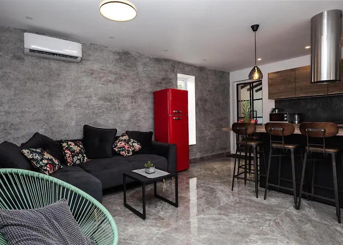 아파트 Luxury Tinel